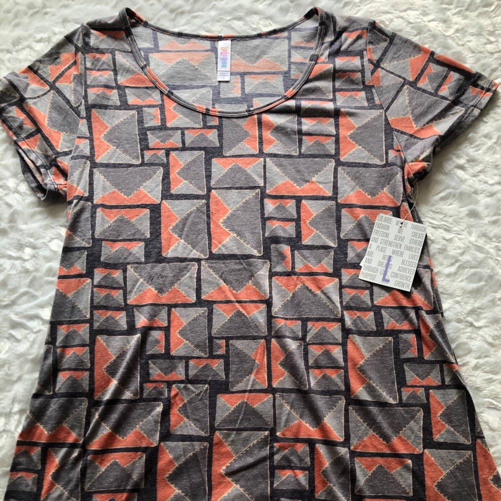 NWT Large Classic T in Grey with Peach